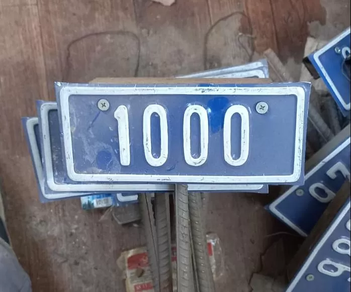 Mezarlık Levhaları